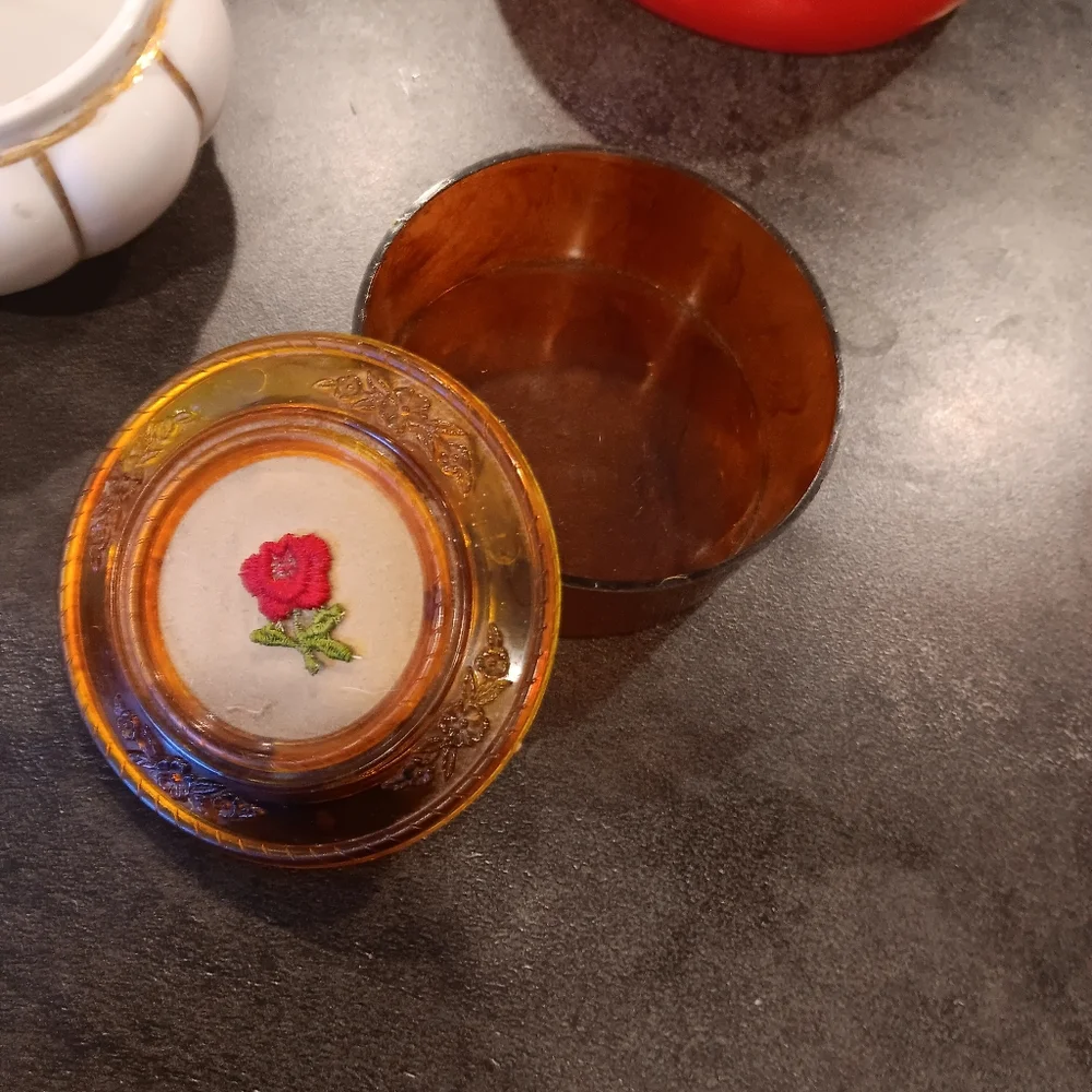 4 Vintage Powder jars. Collectible Avon vanity women's bathroom decor. Boho